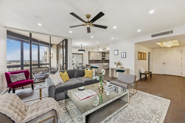 5555 Del Monte Drive 1404, Houston, TX 77056