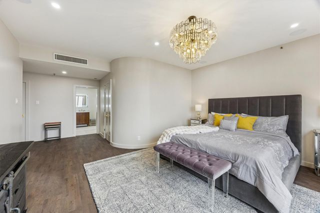 5555 Del Monte Drive 1404, Houston, TX 77056