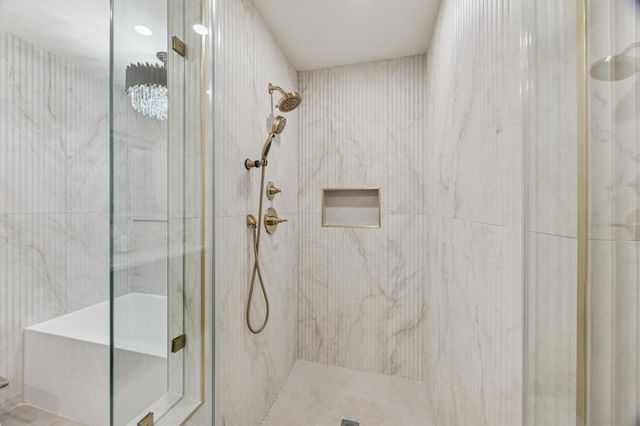 5555 Del Monte Drive 1404, Houston, TX 77056