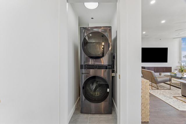 5555 Del Monte Drive 1404, Houston, TX 77056