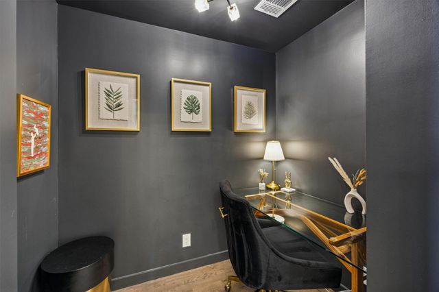 5555 Del Monte Drive 1404, Houston, TX 77056