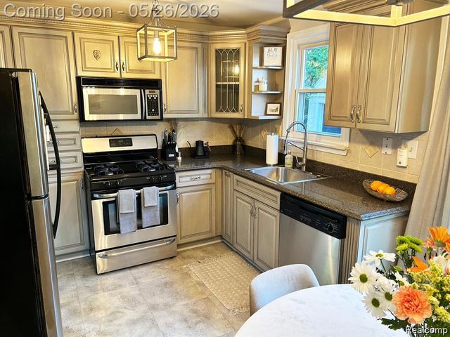 1931 Webster Street, Birmingham, MI 48009