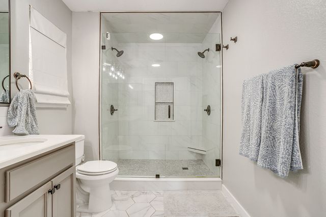 4221 Whitfield Avenue, Fort Worth, TX 76109