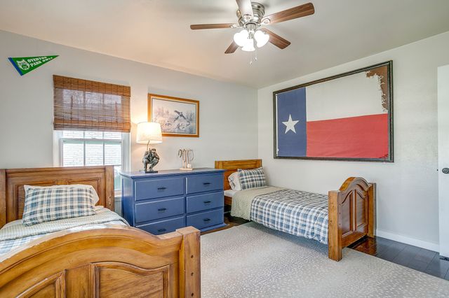 4221 Whitfield Avenue, Fort Worth, TX 76109