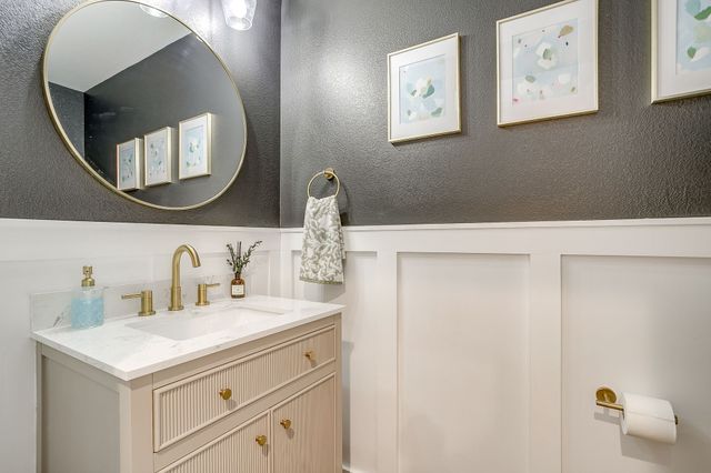 4221 Whitfield Avenue, Fort Worth, TX 76109