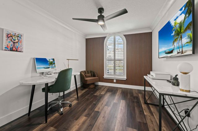 17257 Boca Club Boulevard 4, Boca Raton, FL 33487