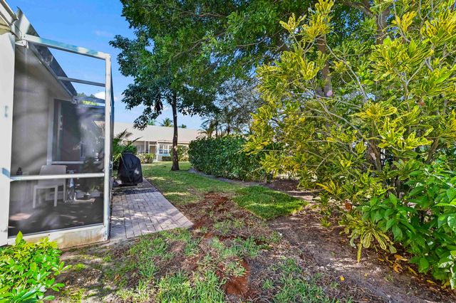 17257 Boca Club Boulevard 4, Boca Raton, FL 33487