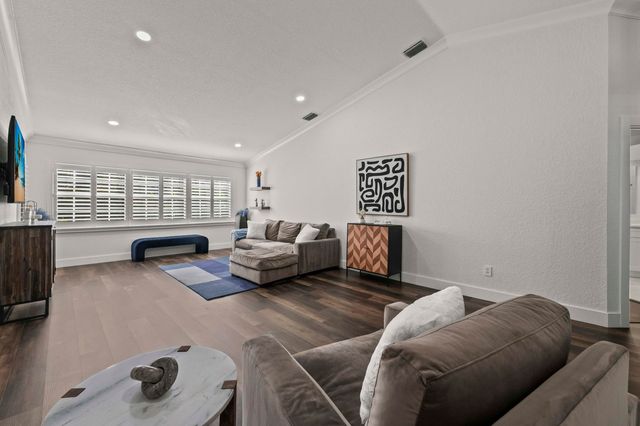 17257 Boca Club Boulevard 4, Boca Raton, FL 33487