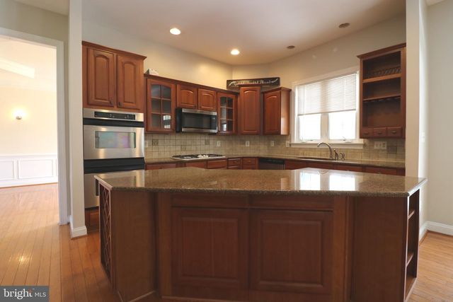 22078 VANTAGE POINTE PL, Ashburn, VA 20148