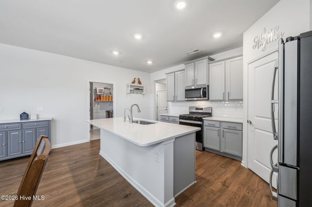 2001 Alizarin Lane, New Bern, NC 28562