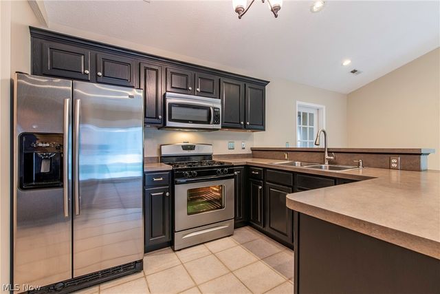 416 Harbor Ridge Lane, Fairport Harbor, OH 44077