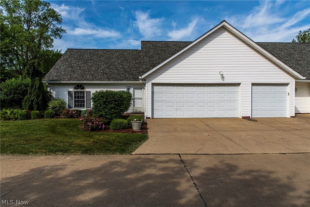 416 Harbor Ridge Lane, Fairport Harbor, OH 44077