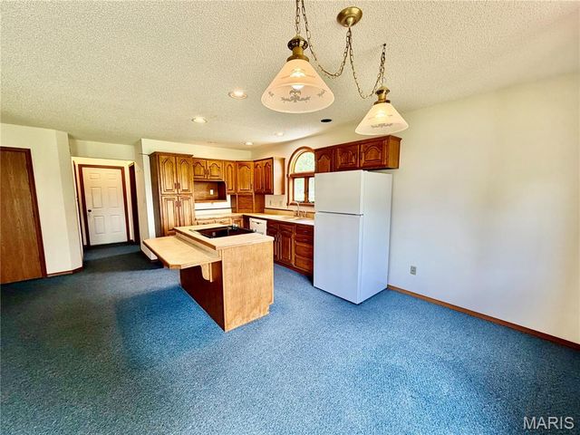 1514 McCoy Drive, Edwardsville, IL 62025
