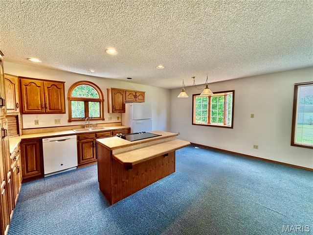1514 McCoy Drive, Edwardsville, IL 62025