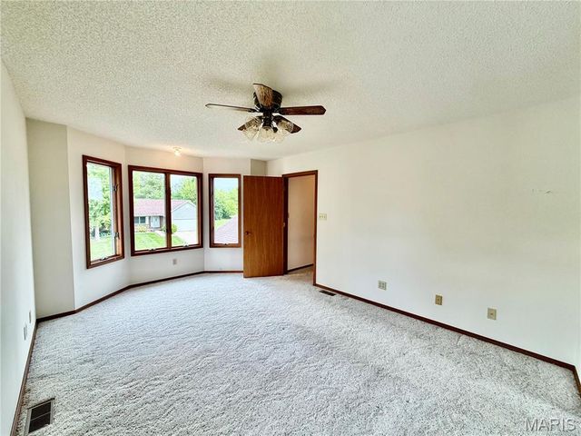 1514 McCoy Drive, Edwardsville, IL 62025