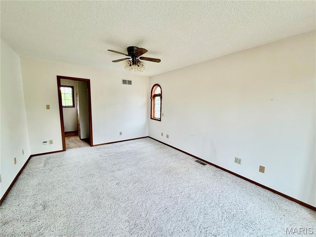 1514 McCoy Drive, Edwardsville, IL 62025