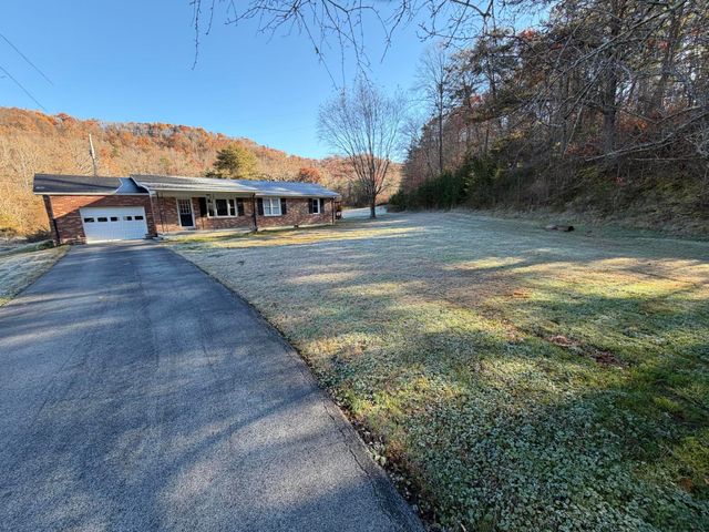 1912 Caudill Road, Stanton, KY 40380
