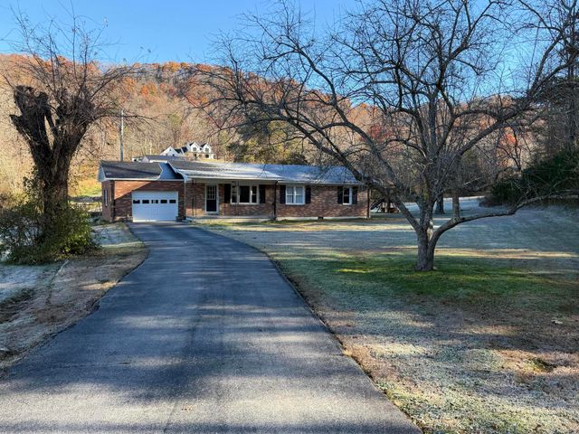 1912 Caudill Road, Stanton, KY 40380