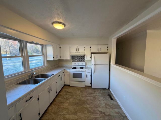 1912 Caudill Road, Stanton, KY 40380