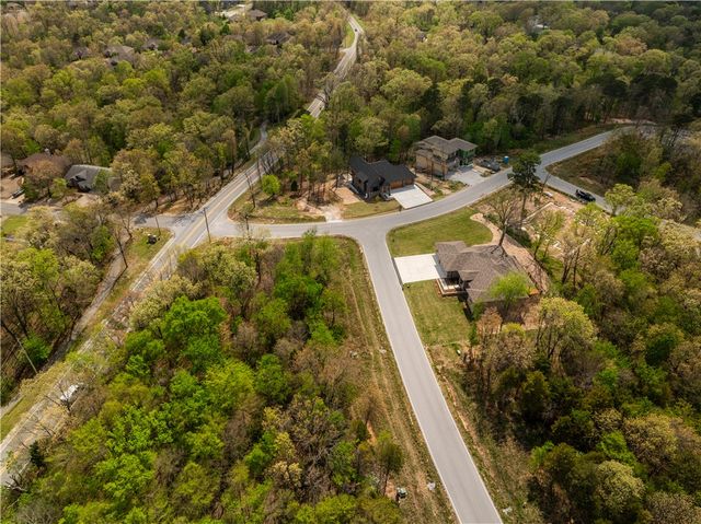 9 Glen Elgin Court, Bella Vista, AR 72715