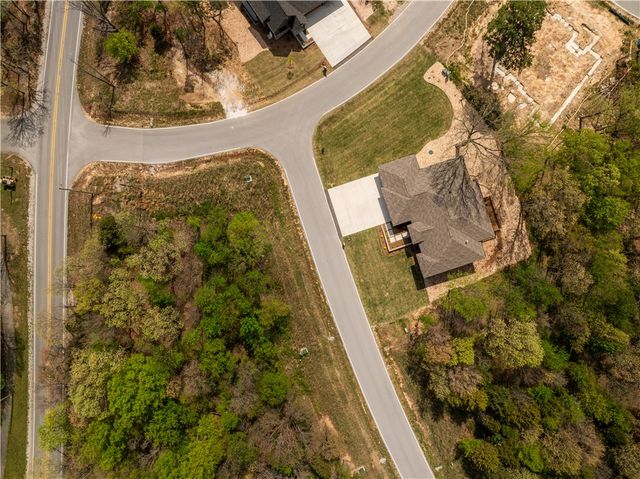 9 Glen Elgin Court, Bella Vista, AR 72715