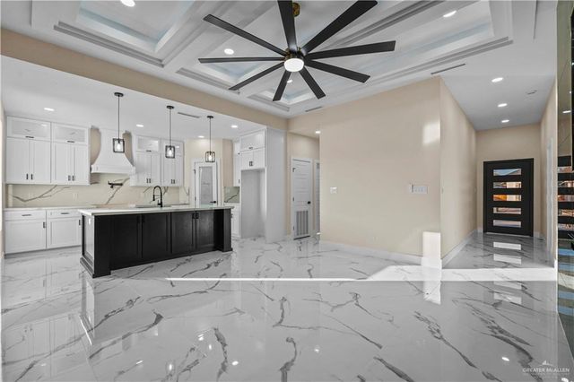 1108 E Boxwood Avenue, San Juan, TX 78589