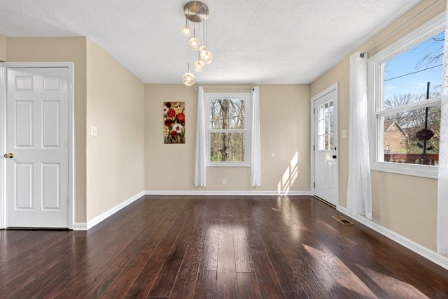1287 Jostin Dr, Clarksville, TN 37040