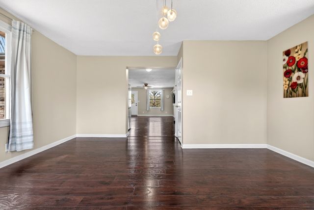 1287 Jostin Dr, Clarksville, TN 37040