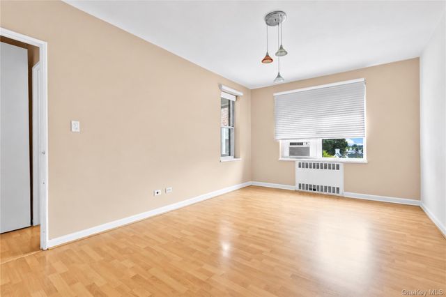 67-38 108th Street B52, Forest Hills, NY 11375