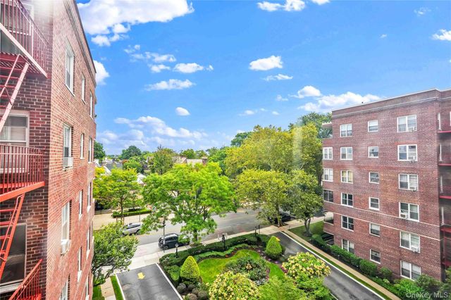 67-38 108th Street B52, Forest Hills, NY 11375