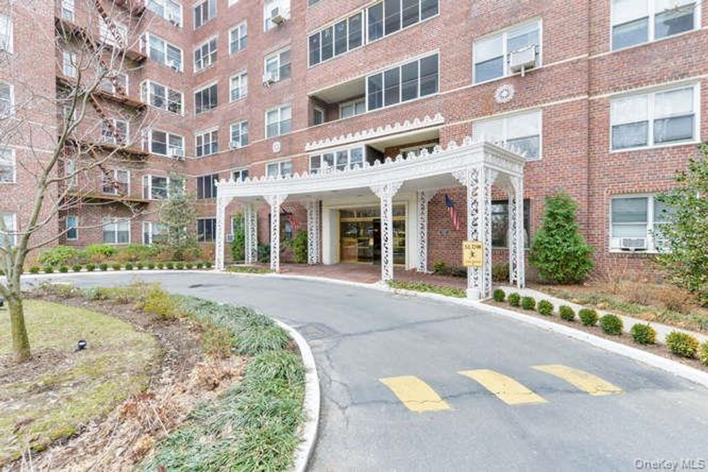 67-38 108th Street B52, Forest Hills, NY 11375