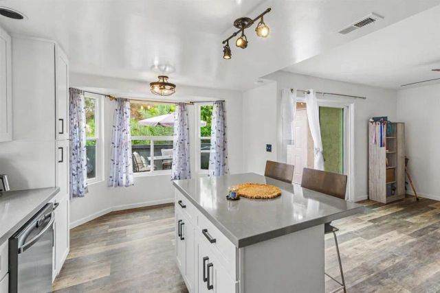2836 Hillsboro Court, Carlsbad, CA 92010