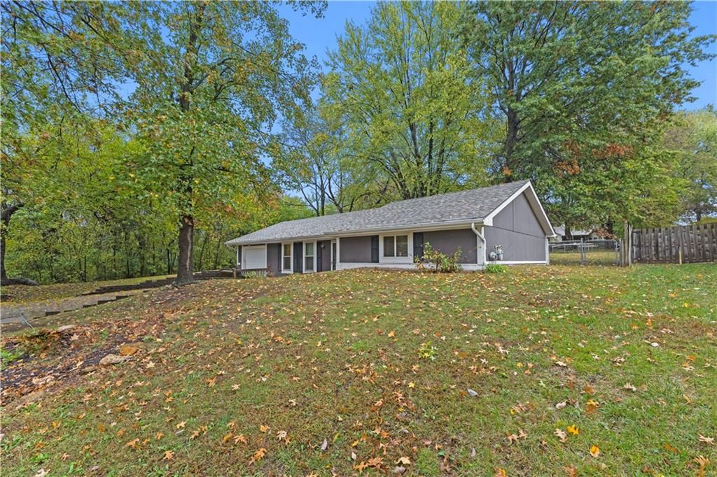 3305 N 157th Street, Basehor, KS 66007