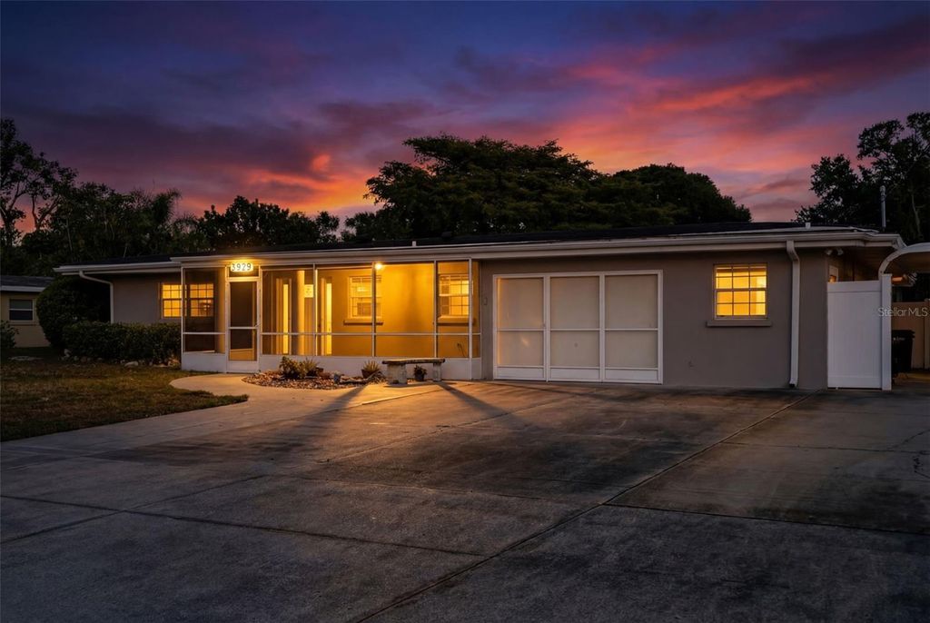 Image 1 of property listing at 5929 MURDOCK AVENUE, Sarasota, FL 34231