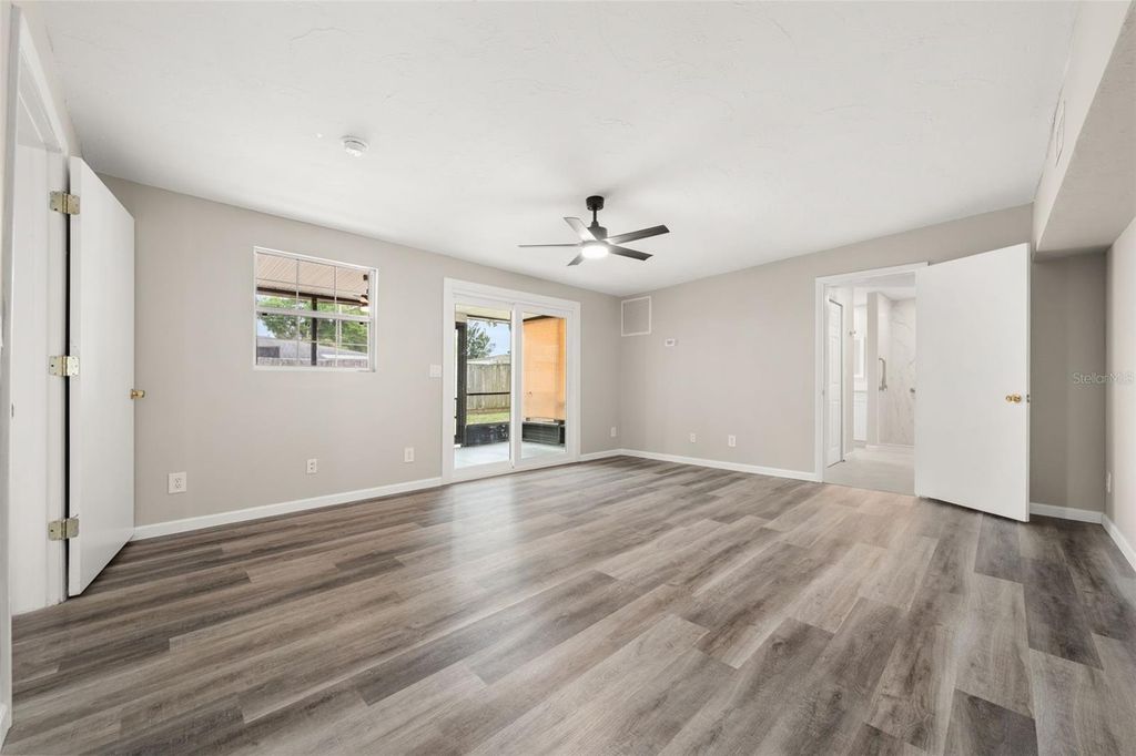 Image 21 of property listing at 5929 MURDOCK AVENUE, Sarasota, FL 34231