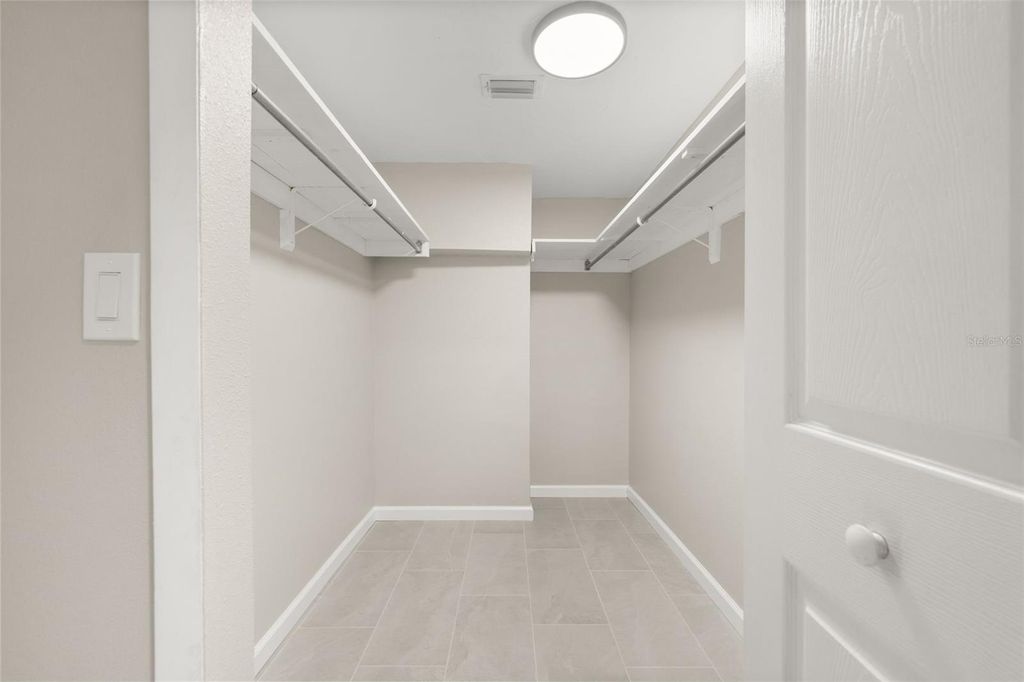 Image 30 of property listing at 5929 MURDOCK AVENUE, Sarasota, FL 34231