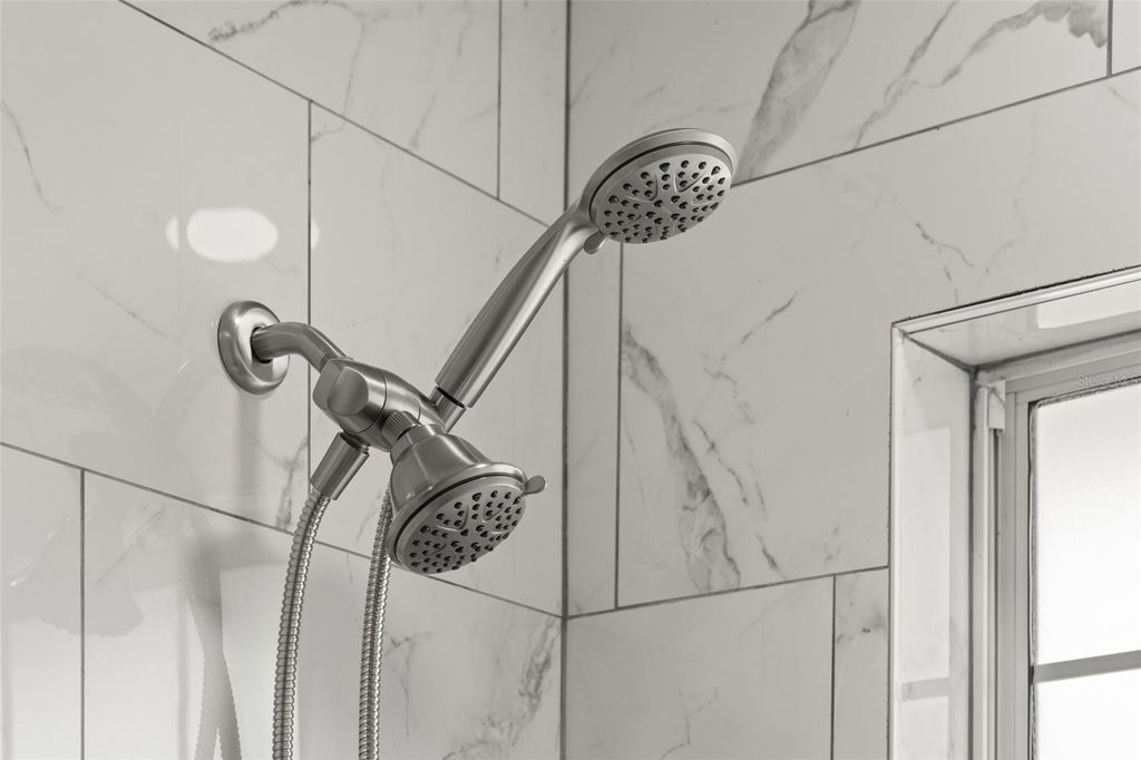 Image 36 of property listing at 5929 MURDOCK AVENUE, Sarasota, FL 34231