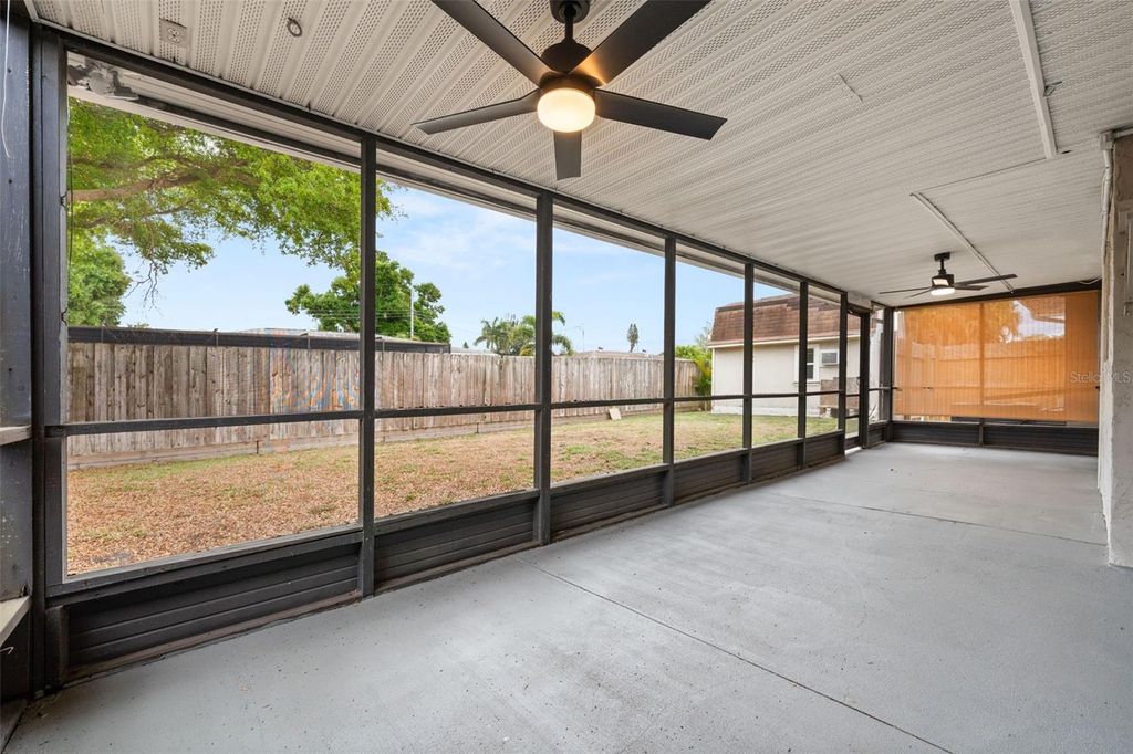 Image 39 of property listing at 5929 MURDOCK AVENUE, Sarasota, FL 34231