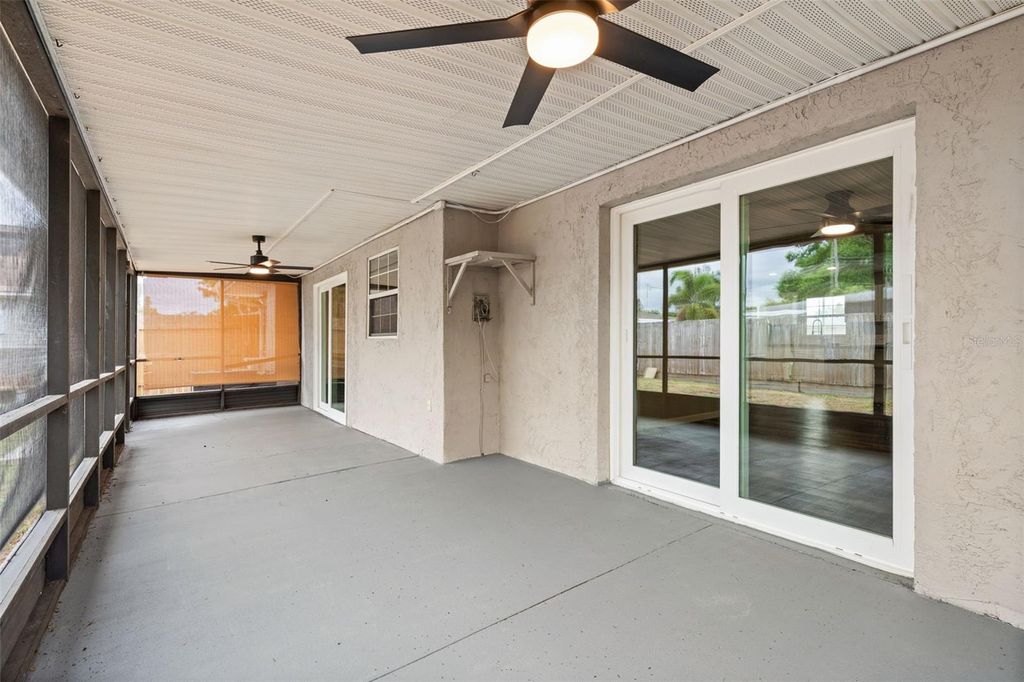 Image 40 of property listing at 5929 MURDOCK AVENUE, Sarasota, FL 34231