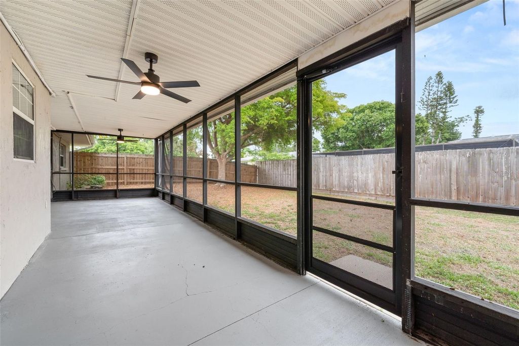 Image 41 of property listing at 5929 MURDOCK AVENUE, Sarasota, FL 34231