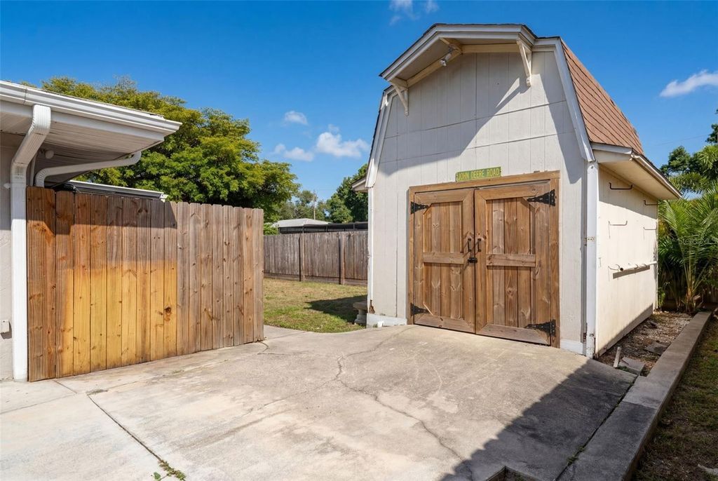 Image 45 of property listing at 5929 MURDOCK AVENUE, Sarasota, FL 34231