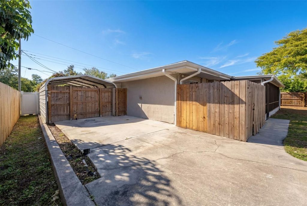 Image 47 of property listing at 5929 MURDOCK AVENUE, Sarasota, FL 34231