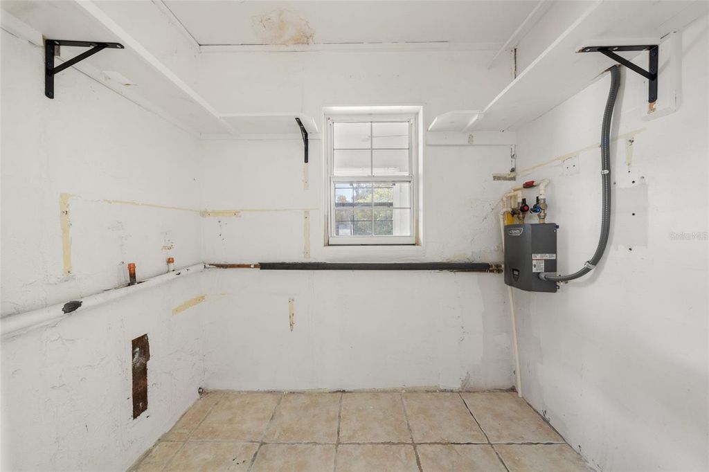 Image 51 of property listing at 5929 MURDOCK AVENUE, Sarasota, FL 34231