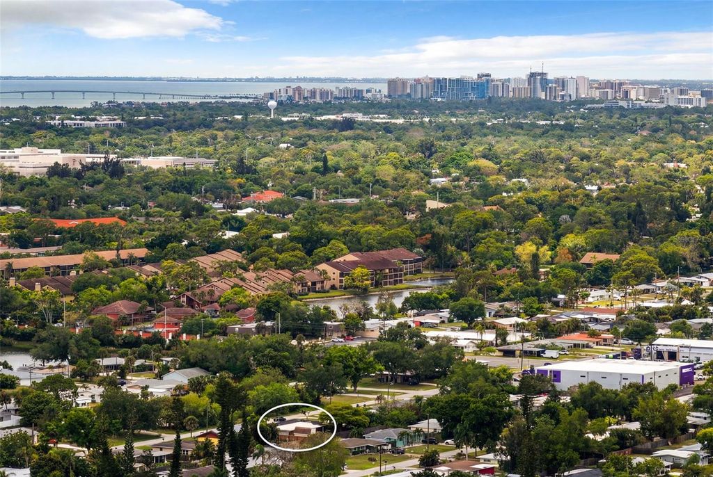 Image 62 of property listing at 5929 MURDOCK AVENUE, Sarasota, FL 34231