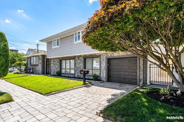 535 Willow Avenue, Lyndhurst, NJ 07071