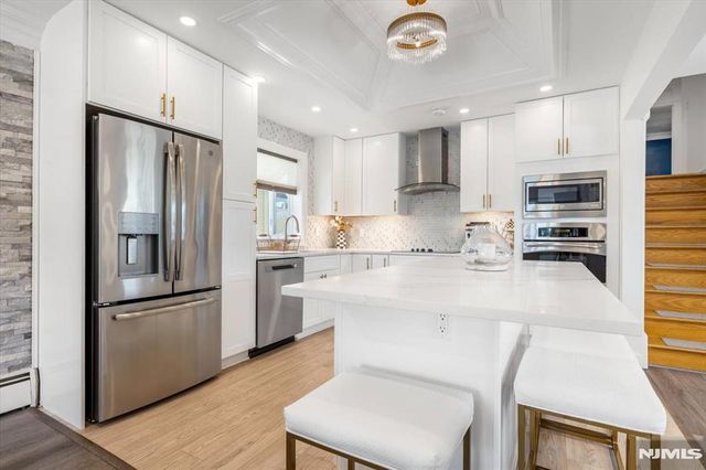 535 Willow Avenue, Lyndhurst, NJ 07071
