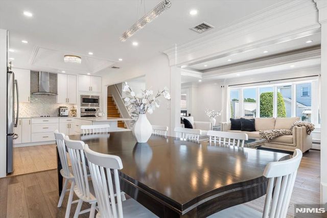535 Willow Avenue, Lyndhurst, NJ 07071