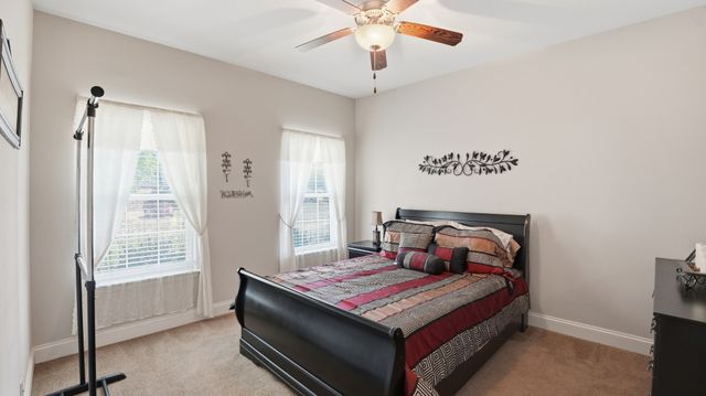 3207 Meadowhill Dr, Murfreesboro, TN 37130
