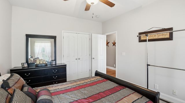 3207 Meadowhill Dr, Murfreesboro, TN 37130