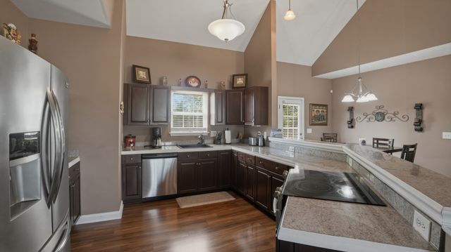 3207 Meadowhill Dr, Murfreesboro, TN 37130